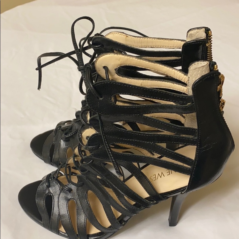 New ,Women Nine west black size 7 1/2 high heels shoes.